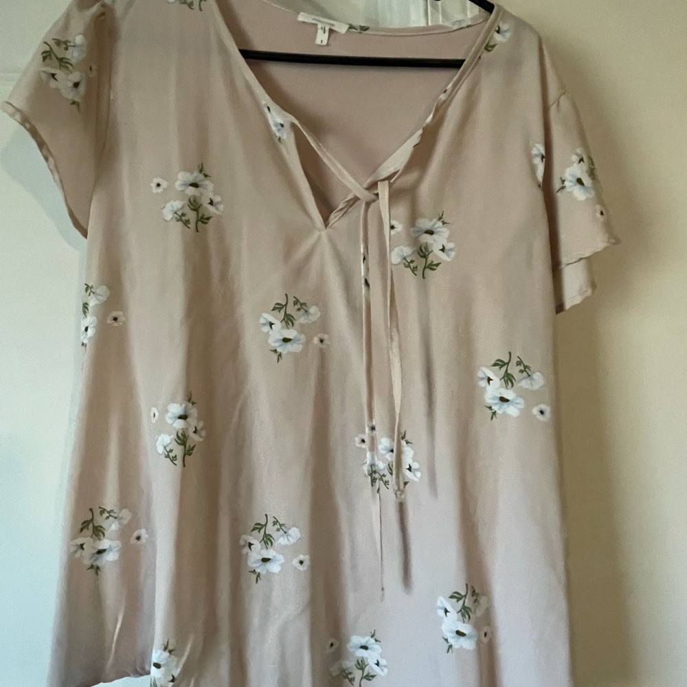 Maurices Floral Pale Pink Women's Top